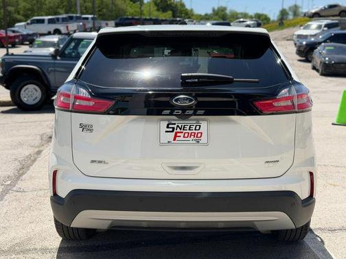 Star White Metallic Tri-Coat 2023 Ford Edge SEL