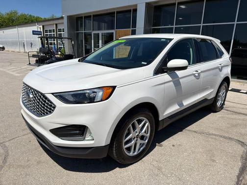 Star White Metallic Tri-Coat 2023 Ford Edge SEL
