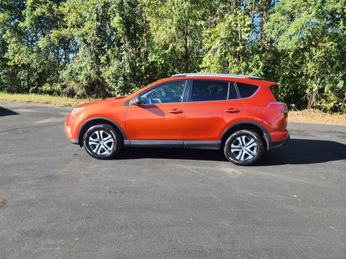 2016 Toyota RAV4 LE