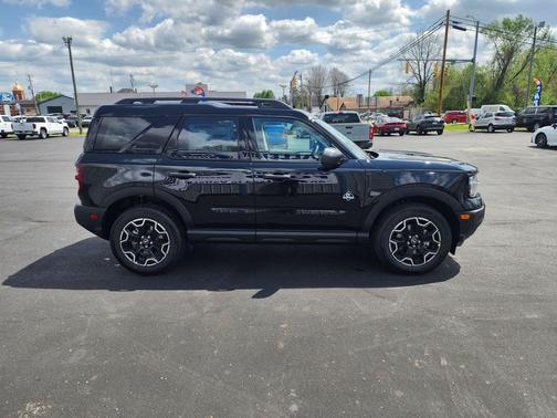 Shadow Black 2026 Ford Bronco Sport Outer Banks