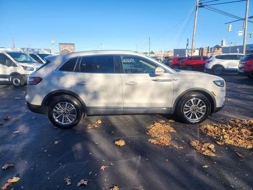 2023 Lincoln Nautilus Standard