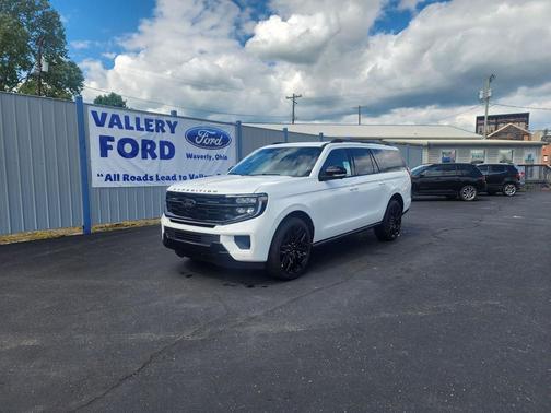 Star White Metallic Tri-Coat 2026 Ford Expedition Max Platinum