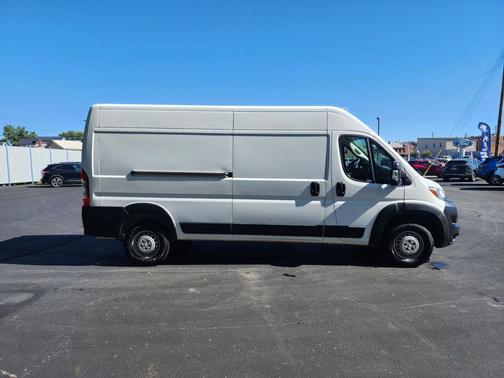 2025 RAM ProMaster 2500 Tradesman