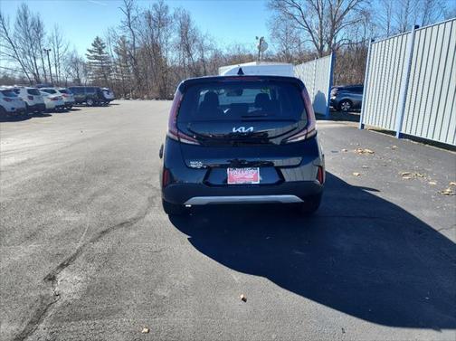 2023 Kia Soul LX CVT