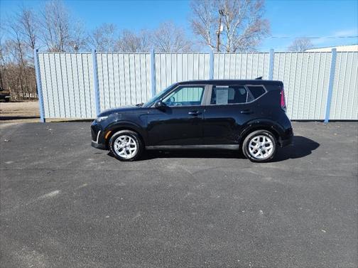 2023 Kia Soul LX CVT