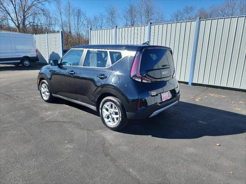 2023 Kia Soul LX CVT