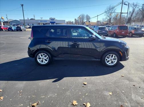 2023 Kia Soul LX CVT