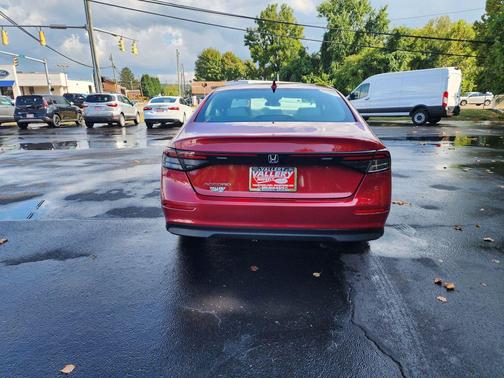 2025 Honda Accord LX 1.5T
