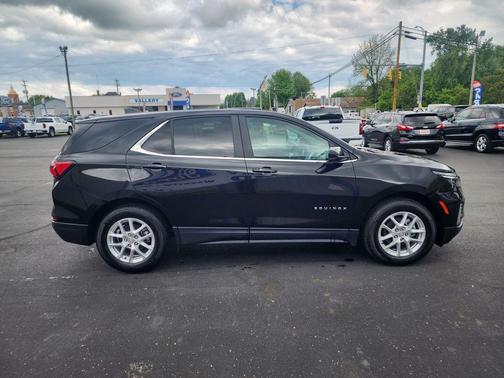 Mosaic Black Metallic 2024 Chevrolet Equinox 1LT