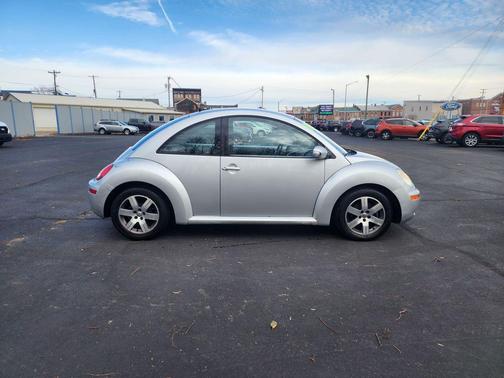 2006 Volkswagen New Beetle 2.5