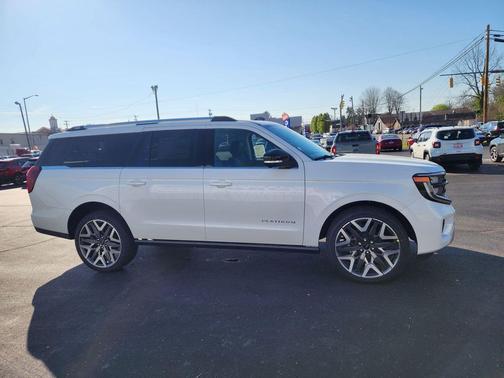 Star White Metallic Tri-Coat 2026 Ford Expedition Max Platinum