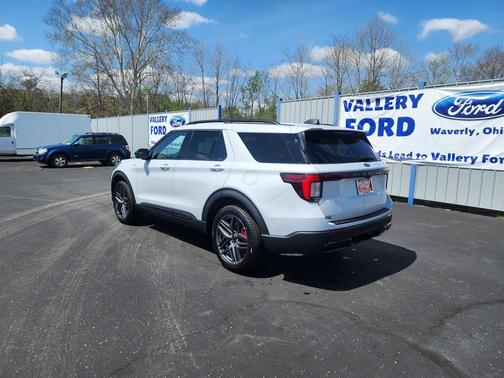 Space White Metallic 2026 Ford Explorer ST-Line
