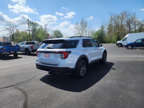 Space White Metallic 2026 Ford Explorer ST-Line