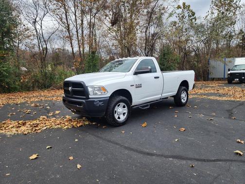 2018 RAM 2500 Tradesman Regular Cab 4x4 8' Box