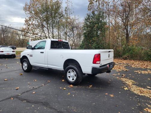 2018 RAM 2500 Tradesman Regular Cab 4x4 8' Box