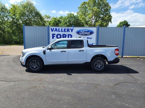 Space White Metallic 2026 Ford Maverick XLT