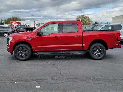 2025 Ford F-150 Lightning Flash