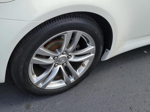 2009 INFINITI G37x Base