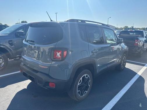2017 Jeep Renegade Trailhawk