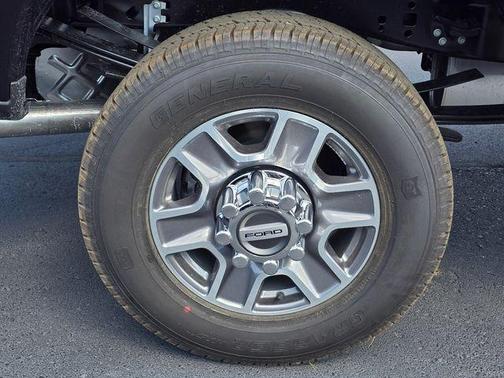 2025 Ford F-250 XLT