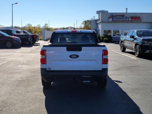 2025 Ford Maverick XL