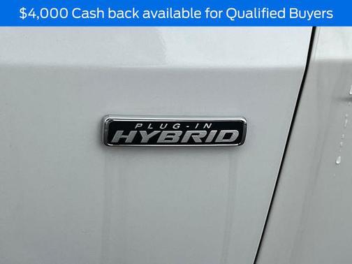 STAR WHITE METALLIC TRI-COAT 2026 Ford Escape PHEV SE