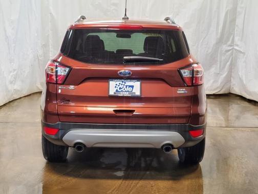 Photo 5 of 37 of 2018 Ford Escape SEL