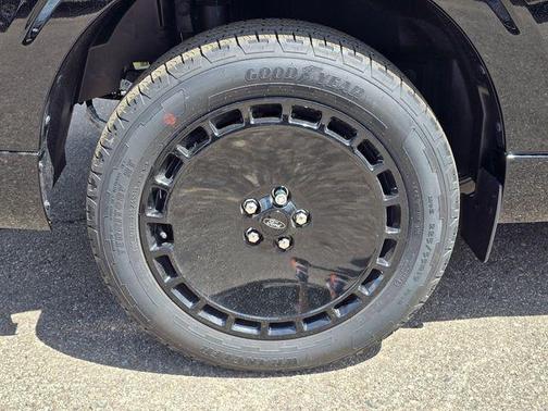 2025 Ford Maverick Lobo Standard