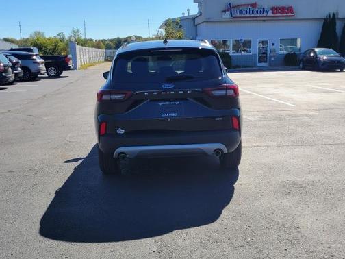 2026 Ford Escape PHEV SE