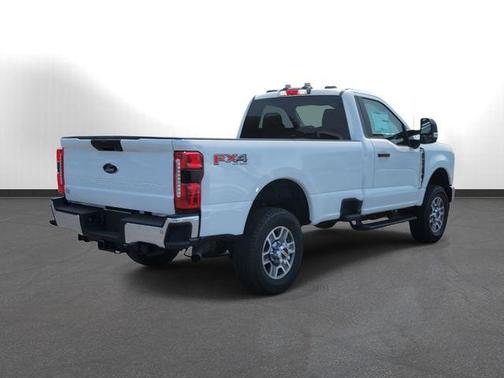 2025 Ford F-350 XLT