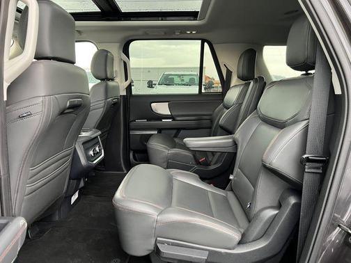 2025 Ford Expedition Max Active 4x4