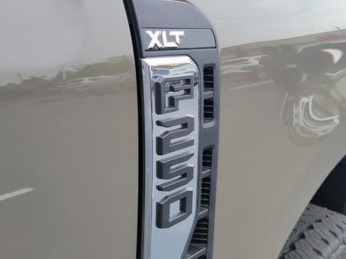 2026 Ford F-250 XLT