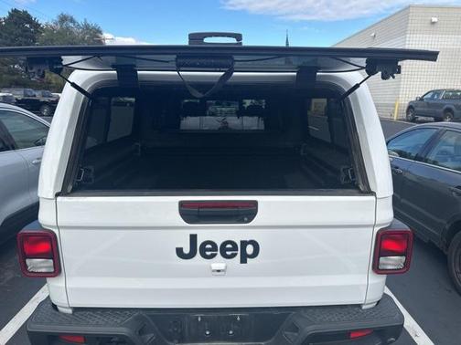 2024 Jeep Gladiator Nighthawk