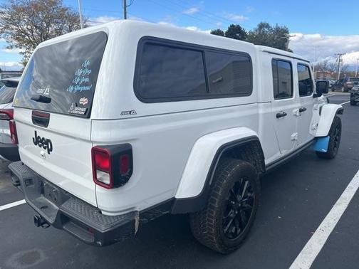 2024 Jeep Gladiator Nighthawk