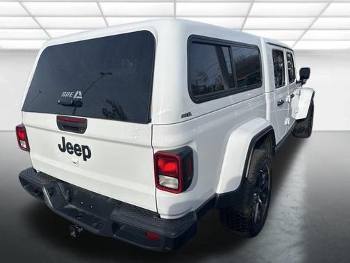 2024 Jeep Gladiator Nighthawk