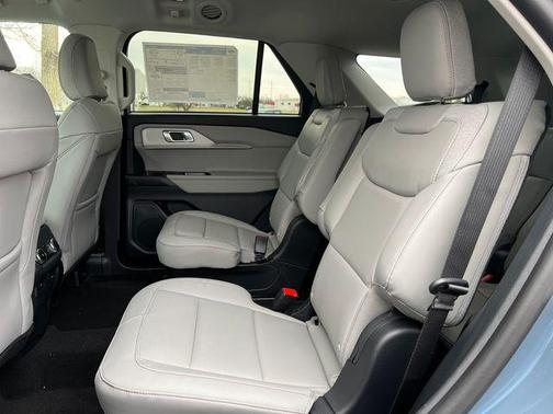 Vapor Blue Metallic 2026 Ford Explorer Active