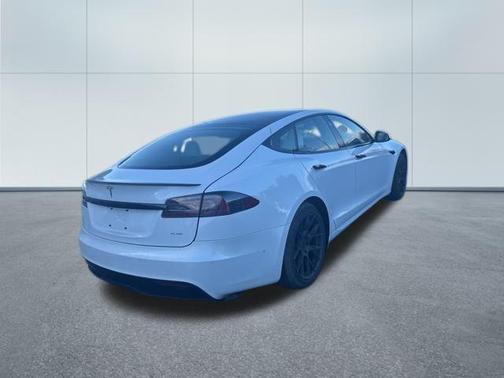2022 Tesla Model S Plaid