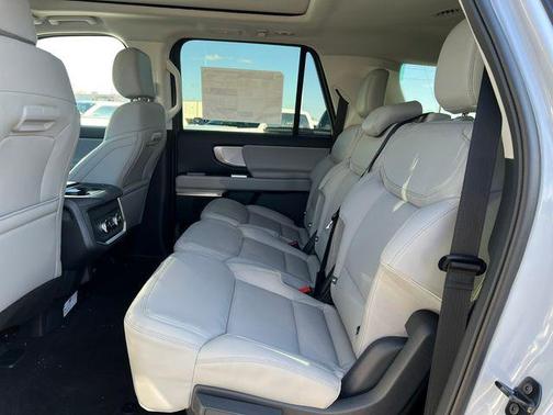 SPACE SILVER METALLIC 2026 Ford Expedition Max Active 4x4