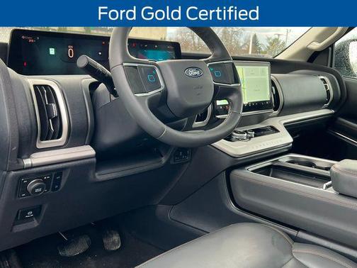 2025 Ford Expedition Max Active 4x4