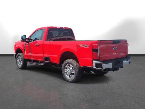 2025 Ford F-350 XLT