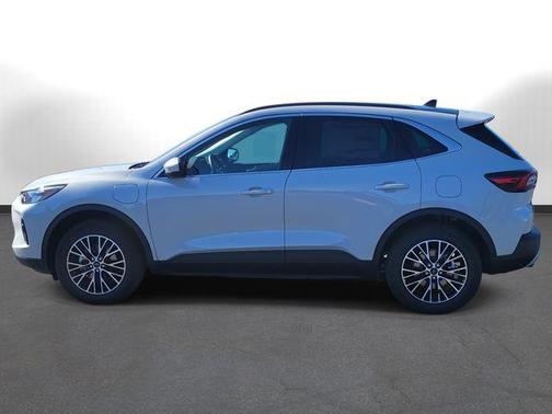 2026 Ford Escape PHEV SE