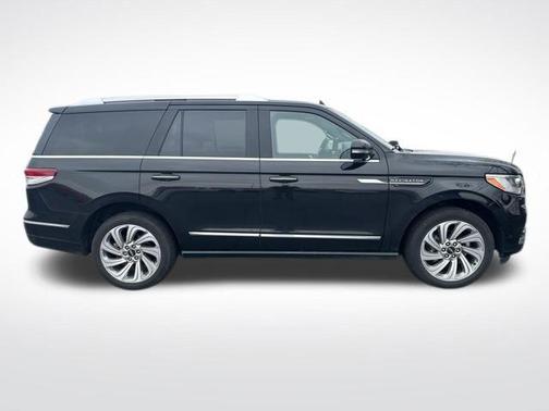 2024 Lincoln Navigator Premiere
