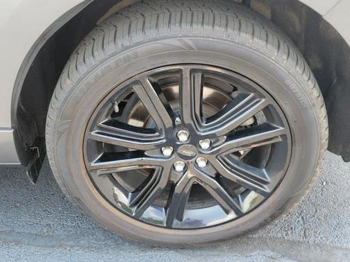 2022 Ford Edge ST Line
