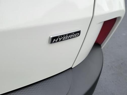 2025 Ford Escape PHEV SE