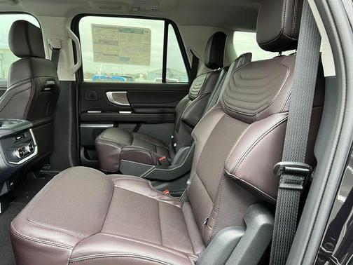 AGATE BLACK METALLIC 2025 Ford Expedition Max Platinum
