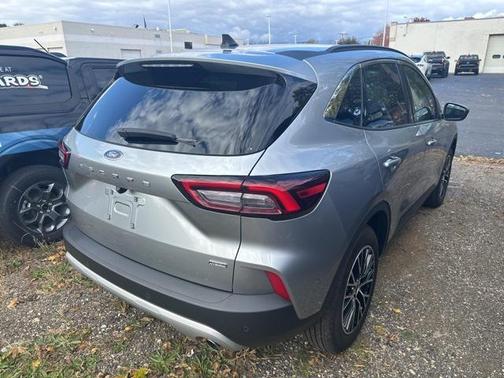 2024 Ford Escape PHEV SE