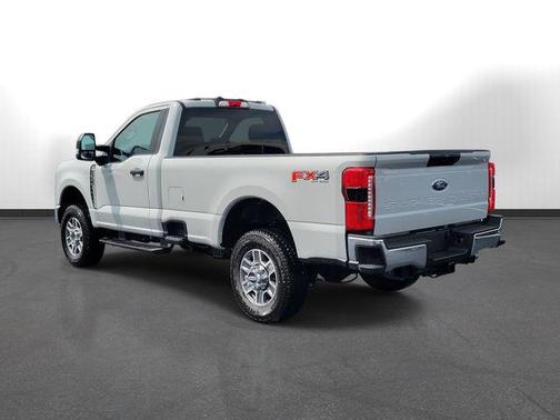 2025 Ford F-350 XLT