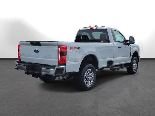 2025 Ford F-350 XLT