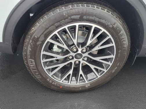 2025 Ford Escape PHEV SE