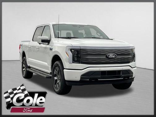 OXFORD WHITE 2025 Ford F-150 Lightning LARIAT